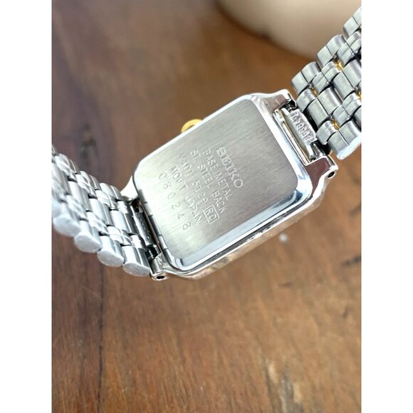 Seiko Women's Watch V401-5129 Quartz Petite Tank Rectangle White Dial Two Tone - Picture 7 of 12